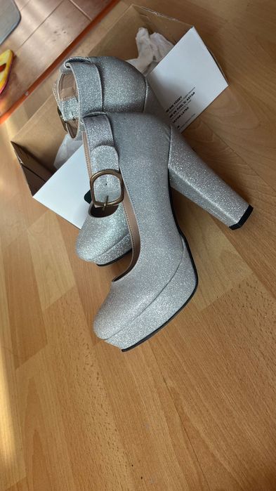 Стилни дамски обувки