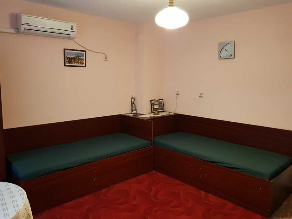 Дава се под наем Двустаен апартамент в Бургас, Възраждане - 44 кв.м за 127.5 € - Снимка #2