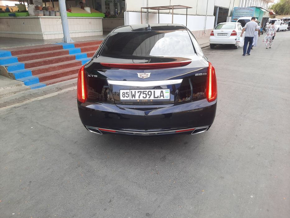 Cadillak moshin  2016