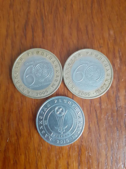 Продам монеты 100 тенге