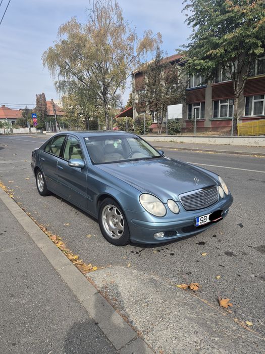 Mercedes E220 w211