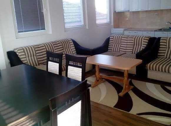 Дава се под наем Тристаен апартамент в Пловдив, Каменица 1 - 90 кв.м за 351.9 € - Снимка #1