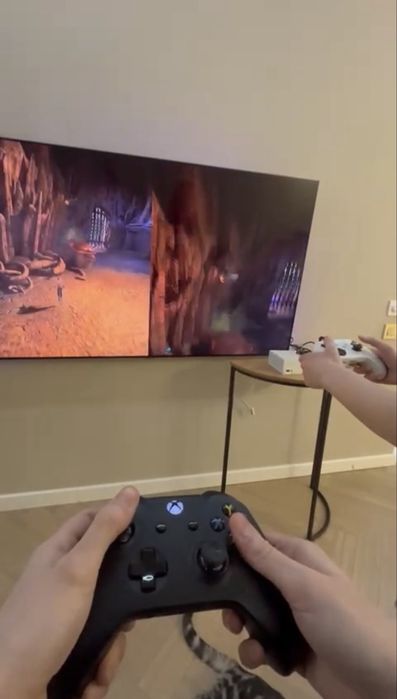 Xbox Series S 512Gb 2 джойстика