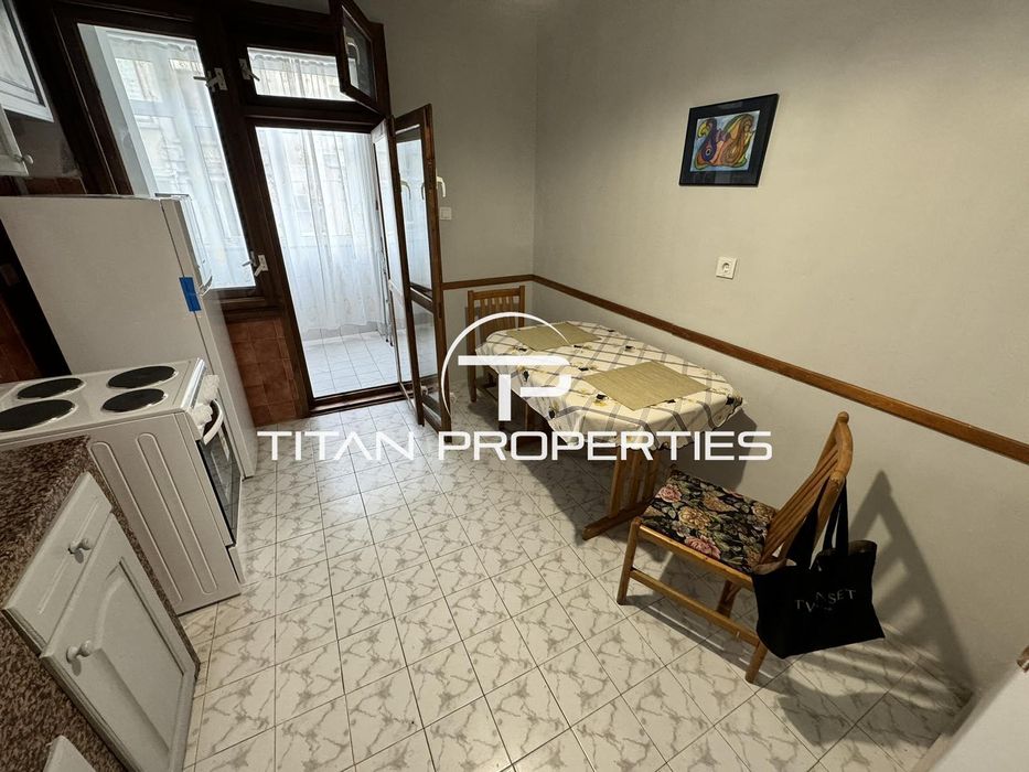 Дава се под наем Тристаен апартамент в Бургас, Център - 98 кв.м за 498.27 € - Снимка #4