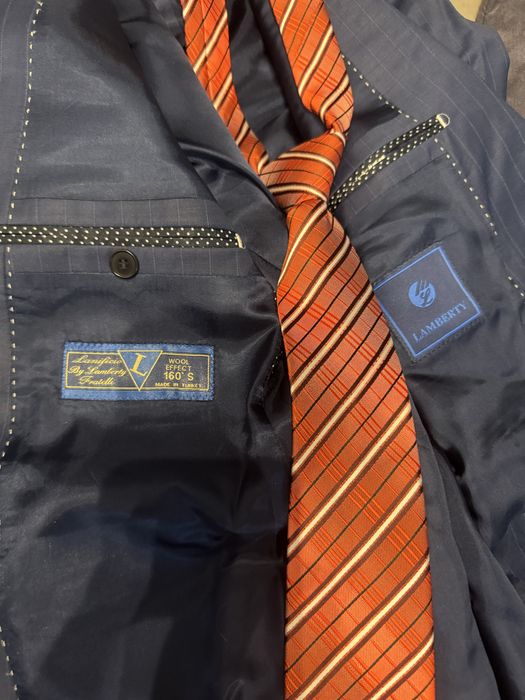 Продам мужской костюм