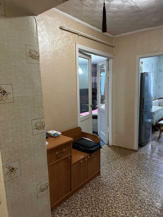 Продается 4 комнатная квартира в районе 2 школы