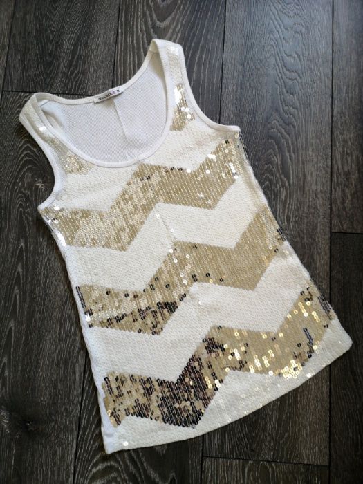 Maiou cu paiete albe si argintii, marimea S