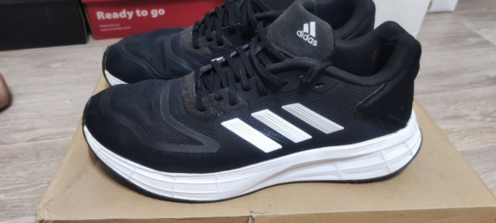 продам кроссовки