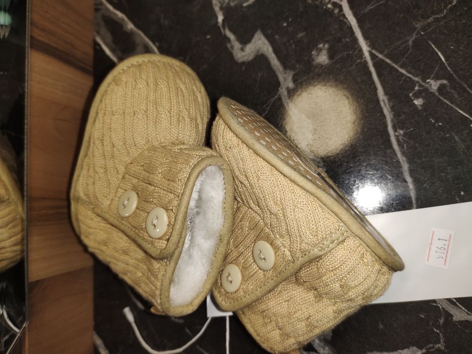 Угги для мдаденцов бежвый коричневый пинетки  сапожки вязка+ иск.мех