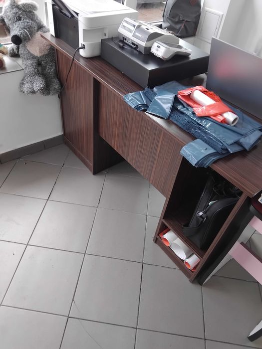 vand stendere pentru haine , umerase, birou