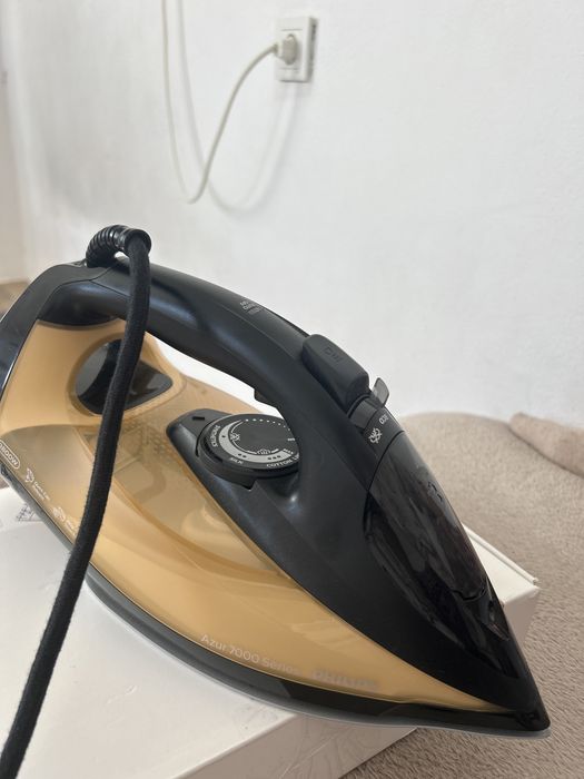 Парна ютия Phiilips azur 7000 series 2800W