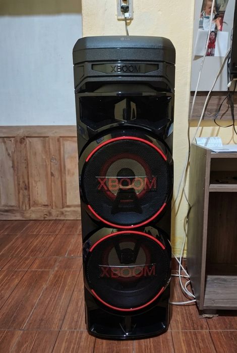 Мощна парти колона LG XBOOM RNC9