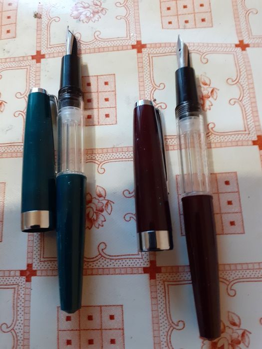 Писалки различни видове и модели.