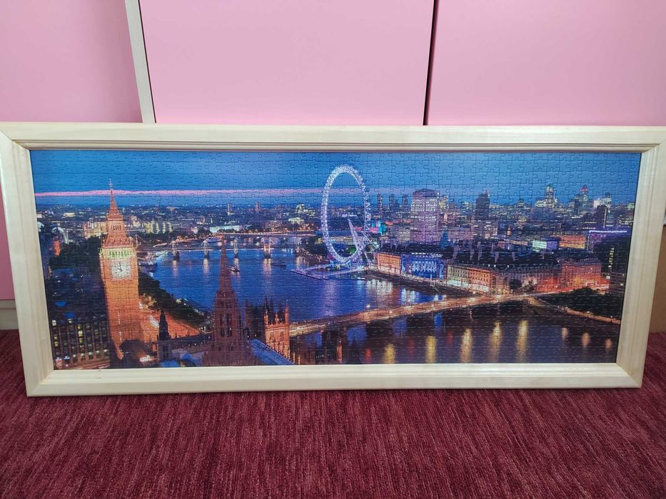 Пъзел в дървена рамка