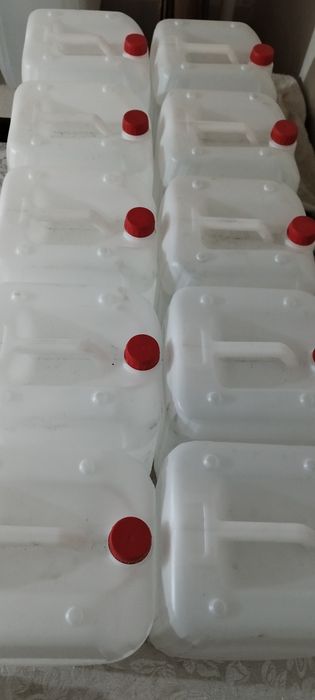 Канистры 10 л ,использовались 1 раз