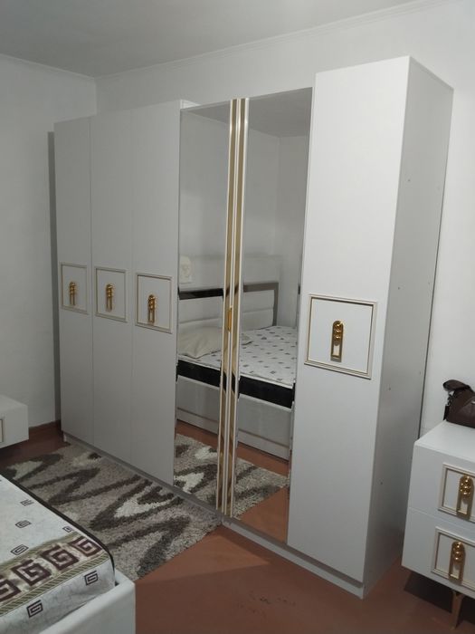 Спальныи гарнитур в комплекте