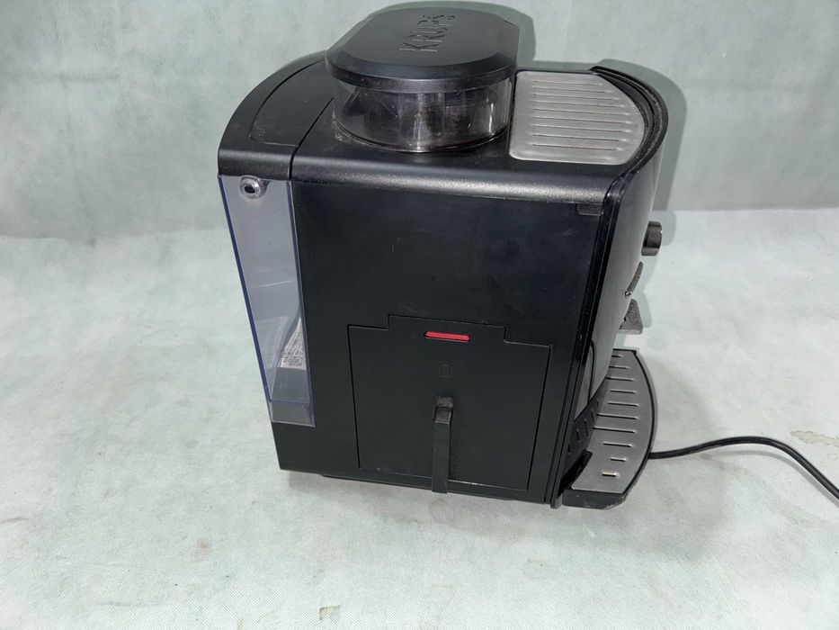 Кафемашина - Krups EA82 / 1450 W / 15 бар