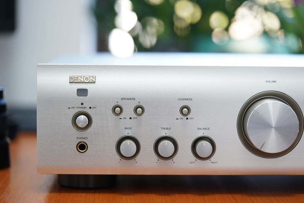 Vând / schimb amplificator Denon PMA-700AE