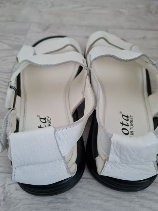 Продам мурской сандали кожанный