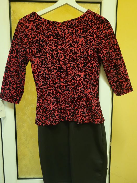 Елегантна рокля с 3/4 ръкав