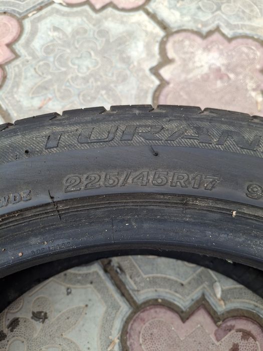 Шины 225/45,,R17 летние