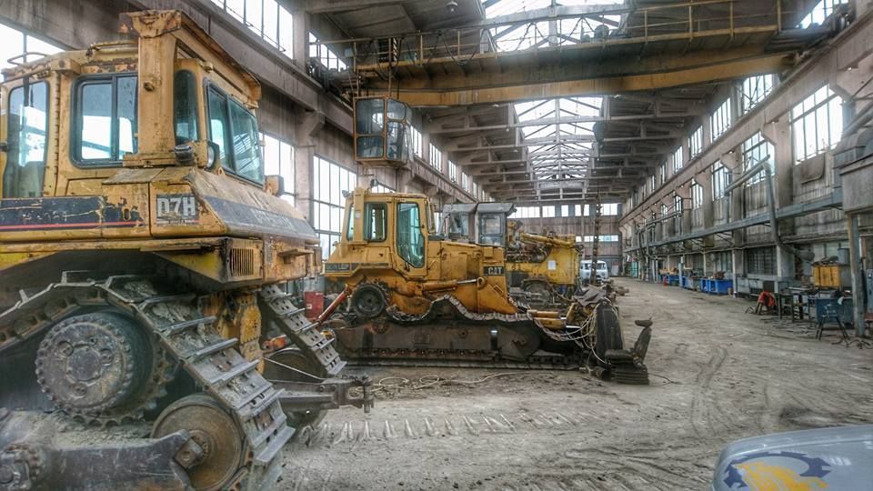 Ремонт на булдозери, багери, строителна техника EFIR RVM