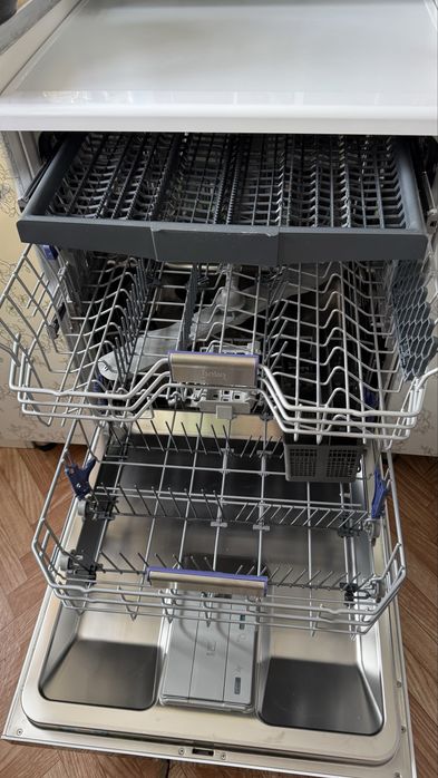 Срочно продам посудомоечную машинку Beko
