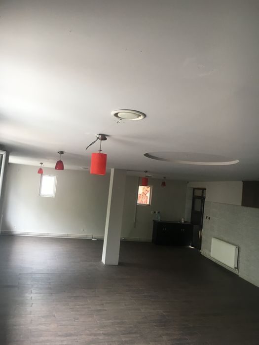 Spatiu comercial 100 m2