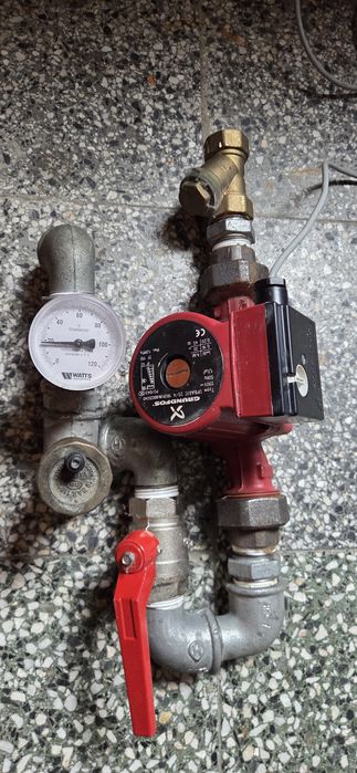 Циркулационна помпа за парно Grundfos