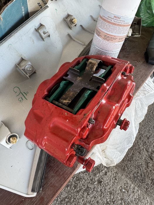 Четырех поршневой Суппорт субару