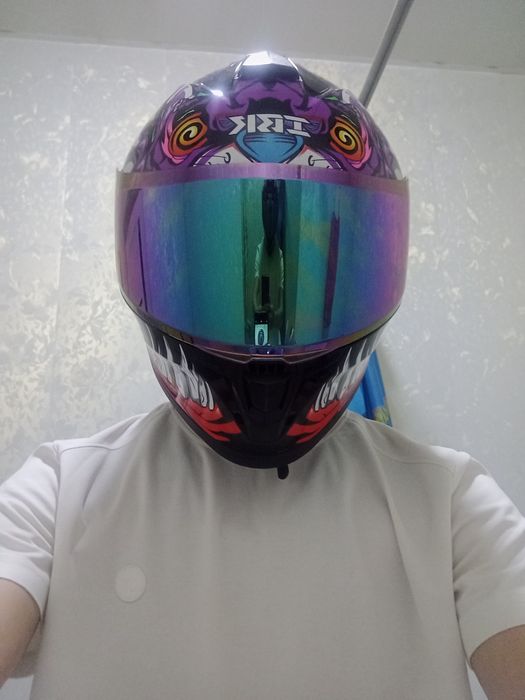 Skuter shlem sotiladi