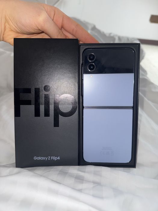 Samsung Galaxy Z Flip 4