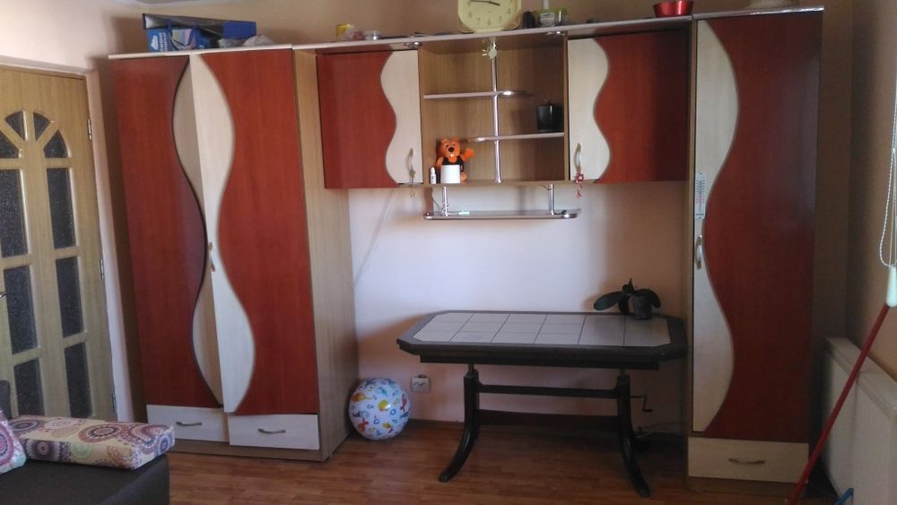 Închiriez Ap 1 cam decomandat Aurora cu balcon și geam la baie