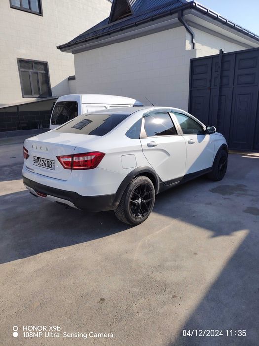 Лада веста крос седан механика краска тоза янги диска балон акумлатор