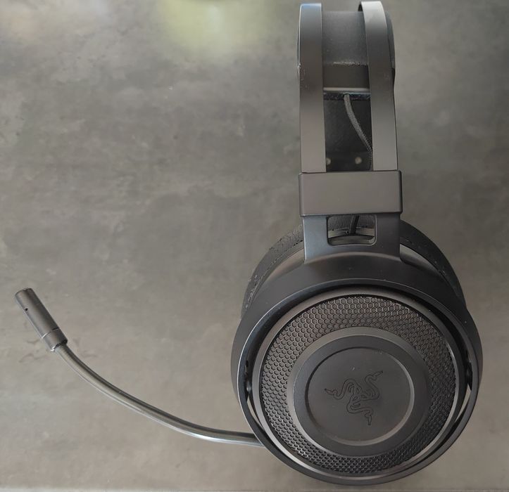 Razer Nari Essential