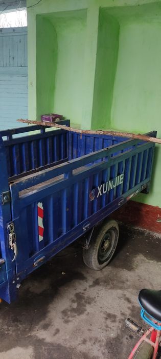 Мотороллер сотилади