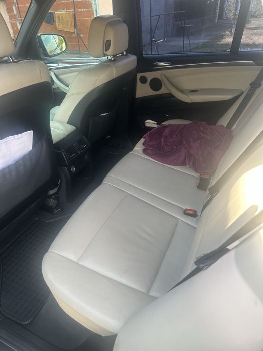Vind bmw  x5 in stare  buna de functionare