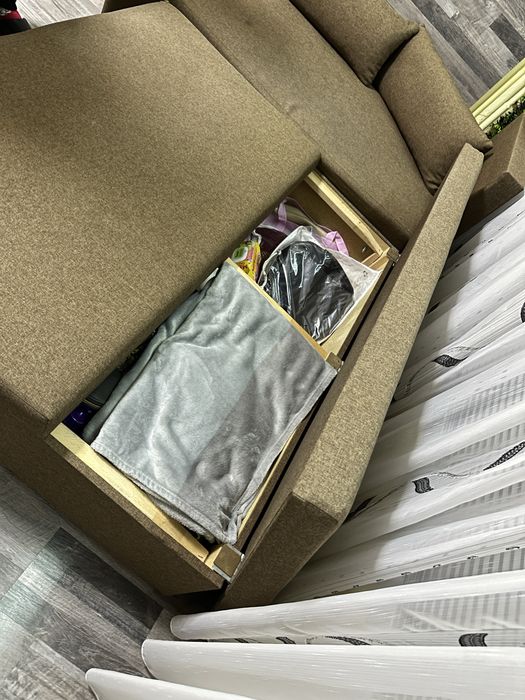 Ъглов разтегателен диван