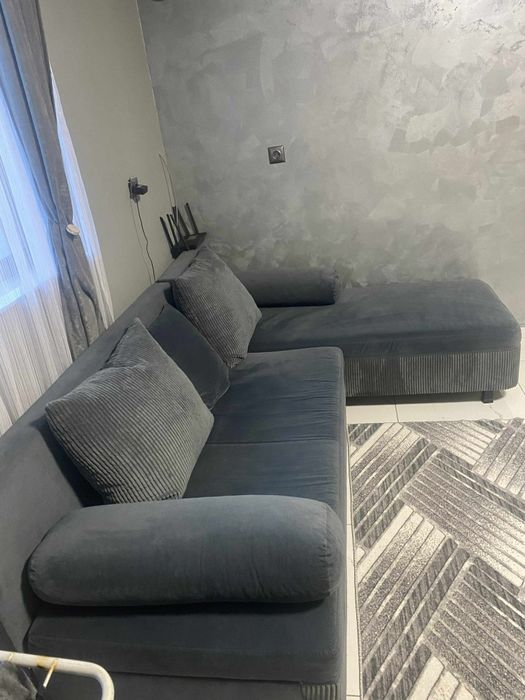 Ъглов диван размер м