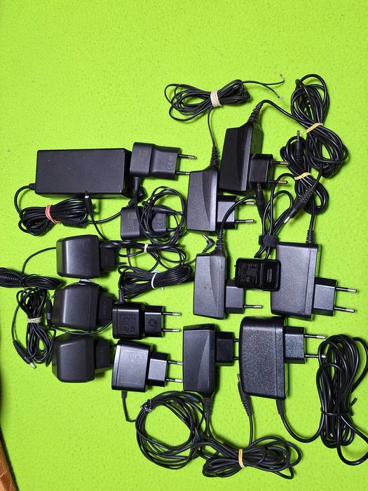 Alimentatoare / incarcatoare pentru telefoane