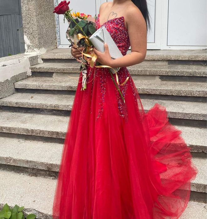 Бална рокля