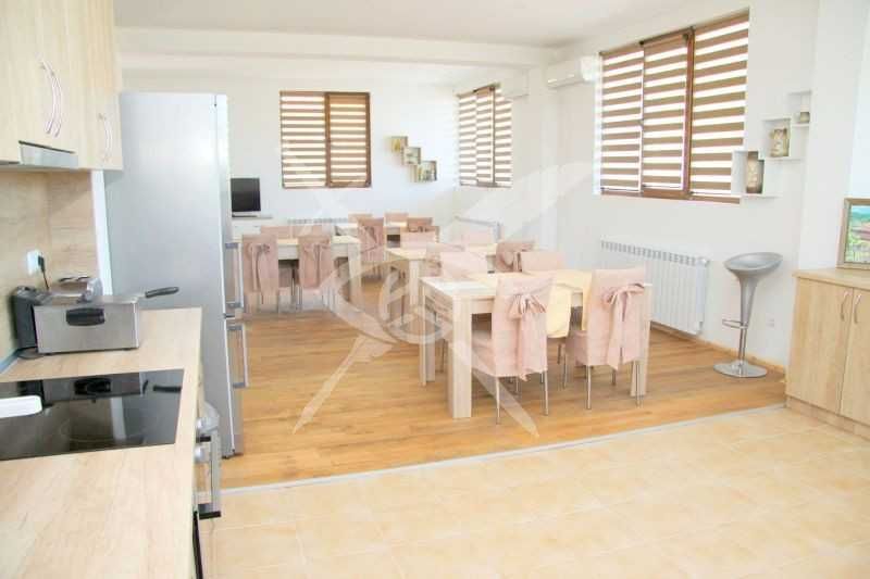 Продава се Хотел в с. Близнак, Област Бургас - 521 кв.м за 576 €/кв.м - Снимка #4