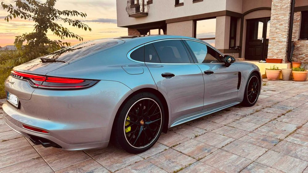 Porsche Panamera 4s Hybrid