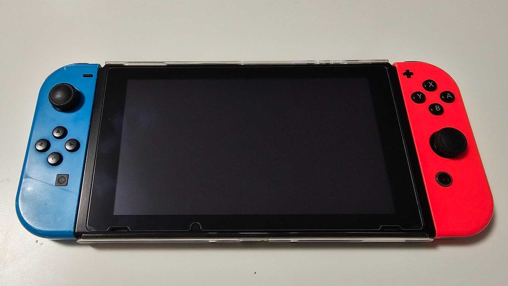 Vand consola Nintendo Switch pachet complet