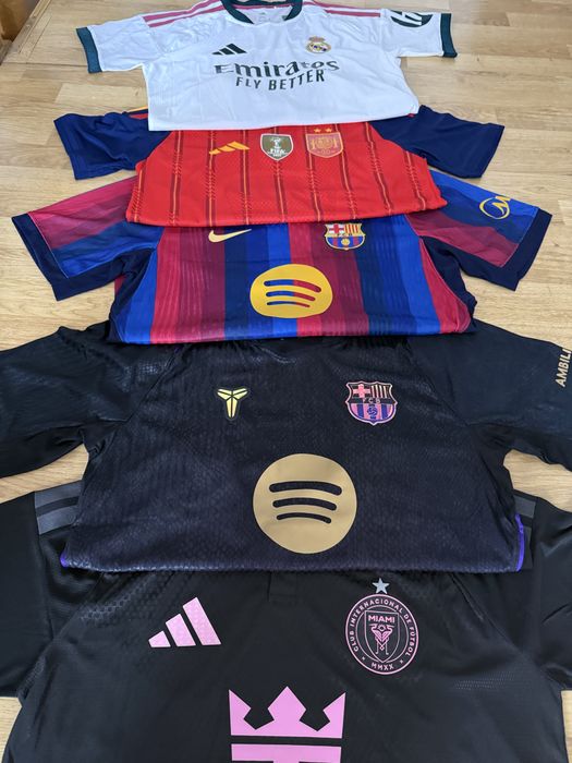 Tricouri fotbal 2027