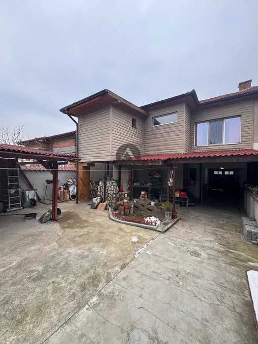 оф.22752 Две Къщи в общ двор/ с.Брестовица