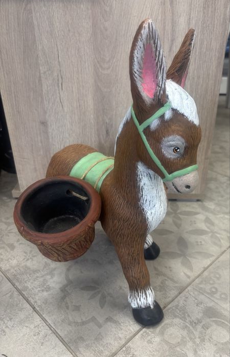Керамична фигура - магаре с дисаги