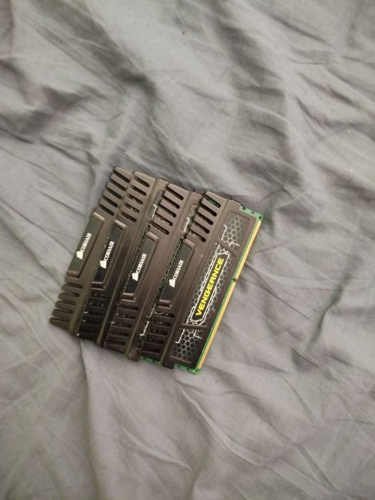 Дъно рам и видео карта