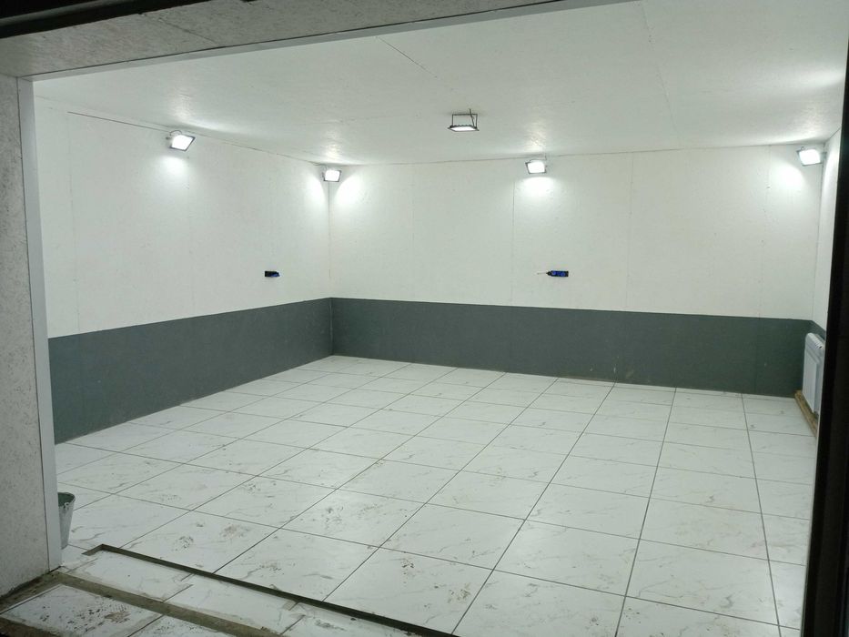 Продам теплый Бокс