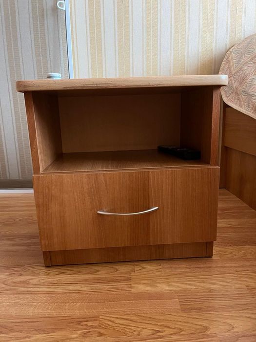 Продам спальный гарнитур